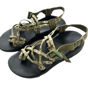 Chaco Green Outdoor Sandals Adjustable Straps